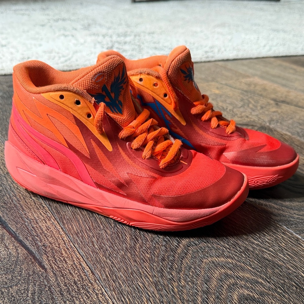Puma MB.02 LaMelo Ball Supernova Boys Size 4 Basketball Sneakers
